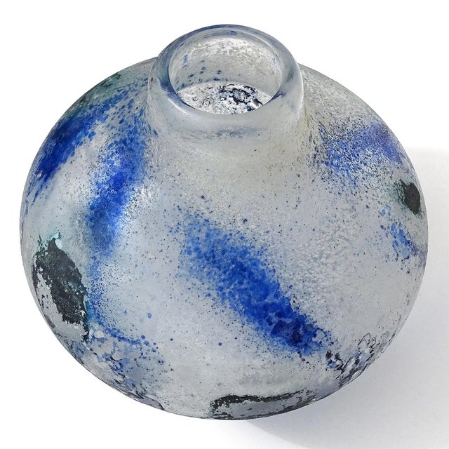 Abstract Vintage Murano Seguso Arte Vetro Blue Black Abstract Scavo Surface Texture Italian Art Glass Flower Vase For Sale - Image 3 of 10