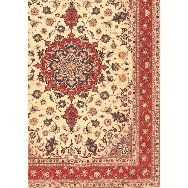 Middle Eastern Rug in Wool For Sale - Image 3 of 10