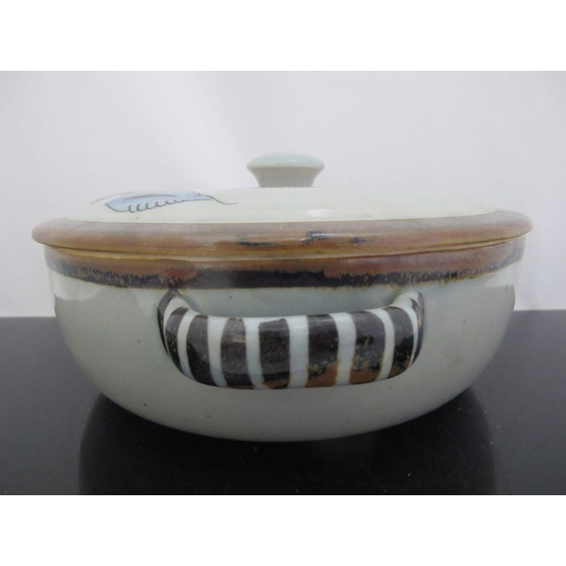 Farmhouse Ken Edwards El Palomar Blue Bird Tonala Mexico Pottery Casserole Covered Dish For Sale - Image 3 of 14