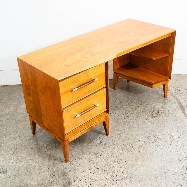 1960s 1960s Mid Century Modern Desk Blonde Shelf Maple Wood Heywood Wakefield Drawers Office For Sale - Image 5 of 12