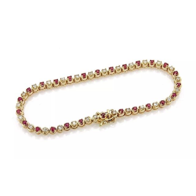 Contemporary Diamond & Ruby 14k Yellow Gold Tennis Bracelet 7.25 For Sale - Image 3 of 5