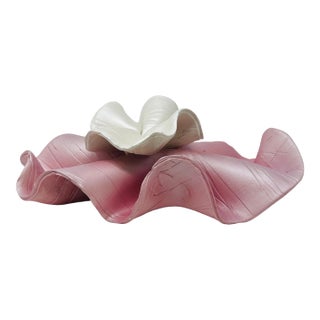 Large 15" Keith Fortley Signed Post-Modern Sculptural Flower Centerpiece – Pink & Opalescent White For Sale