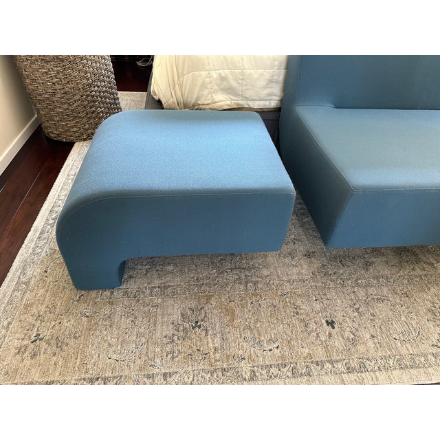 2010s Modern Sofa With Seperate Single Seat Section Hitch Mylius Uk For Sale - Image 5 of 6