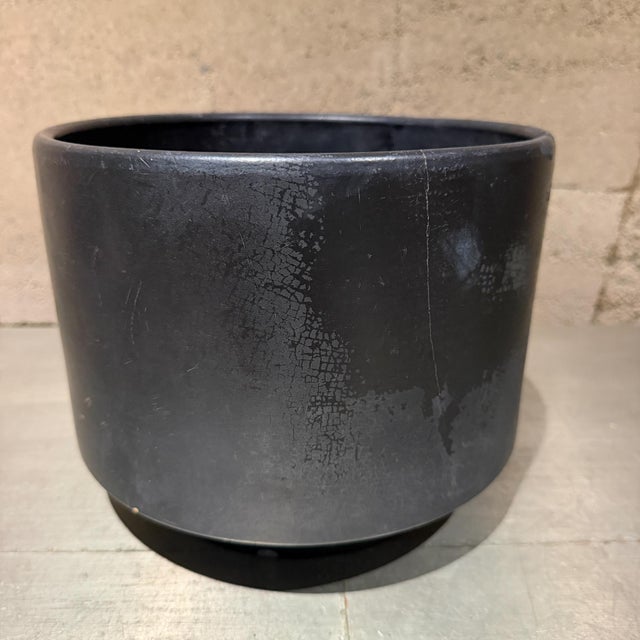 Black Mid-Century Modern Black Planter by Gainey Pottery, 9.75\" Diameter For Sale - Image 8 of 15