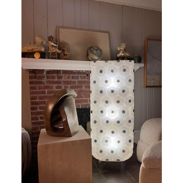 Late 20th Century iGor Paris Fiberglass Floor Lamp For Sale In Seattle - Image 6 of 12