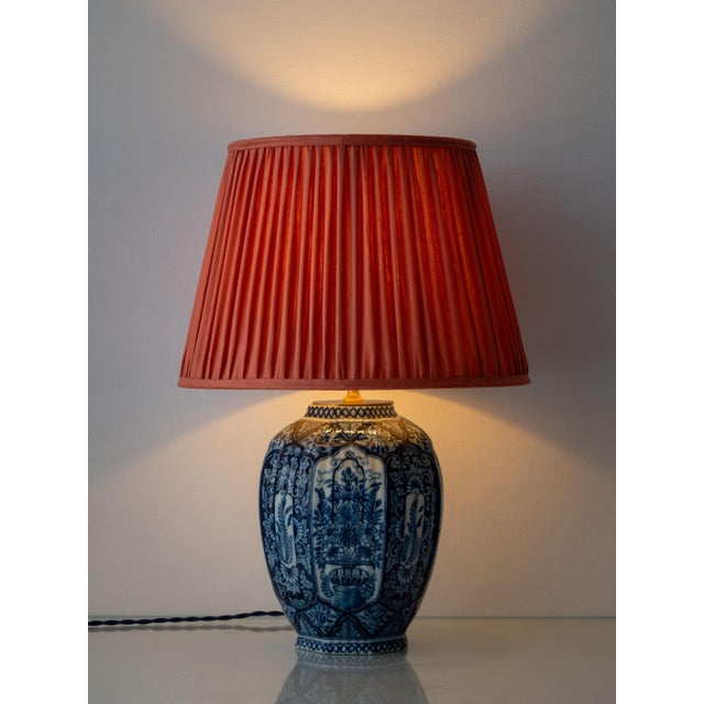 Vintage Delft Blue and White Chinoiserie Makkum Table Lamp, 1950s For Sale - Image 4 of 18