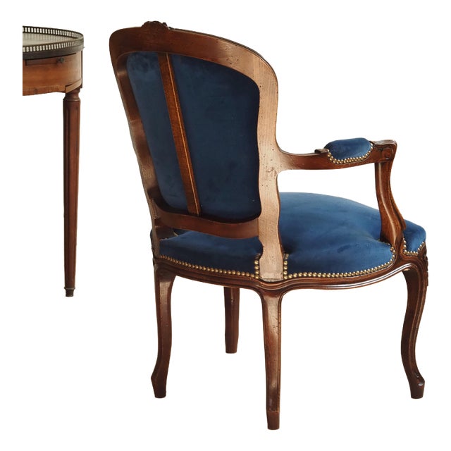 Louis XV Cabriolet Armchair with Floral Carving For Sale