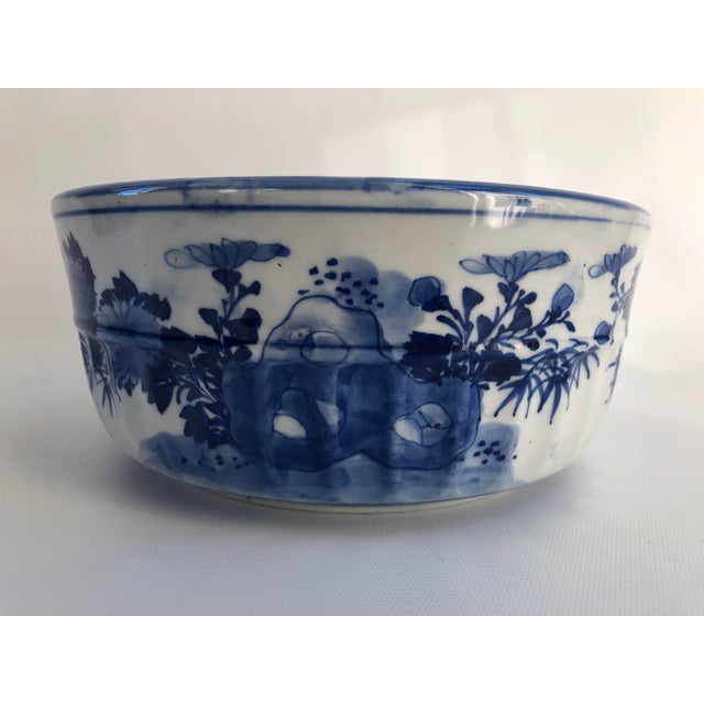 Early 20th Century Large Vintage Hand-Decorated Chinese Export Chinoiserie Blue & White Porcelain Bowl For Sale - Image 5 of 10