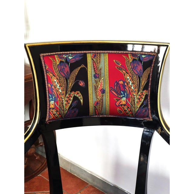1980s Italian Black Lacquer and Gilt Armchair with Floral Cotton Satin Upholstery, 1980s For Sale - Image 5 of 9