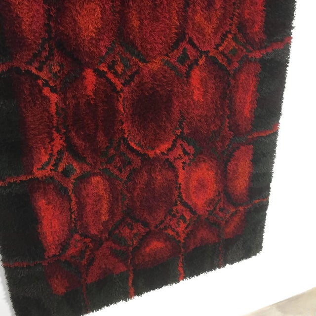 1960s Vintage Modernist Wall Rya Rug by Helena Koskiivaara for Wetterhoff, Finland, 1960s For Sale - Image 5 of 11