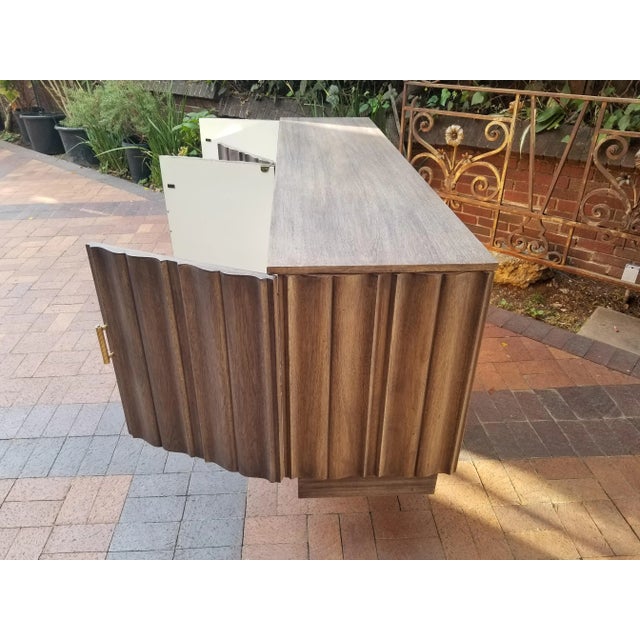 Charcoal 1950s Midcentury Credenza in Mahogany Wood For Sale - Image 8 of 18