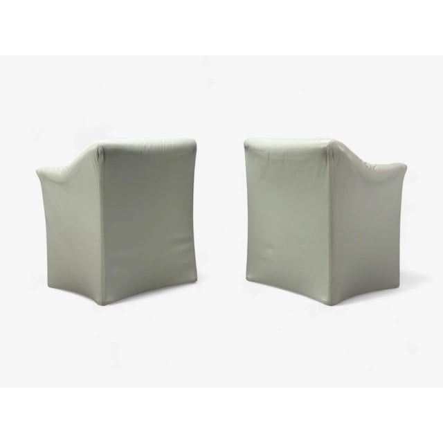 Mario Bellini, Italian Modern, Leather, Four Model 684 Armchairs, Italy, 1980s For Sale - Image 9 of 15