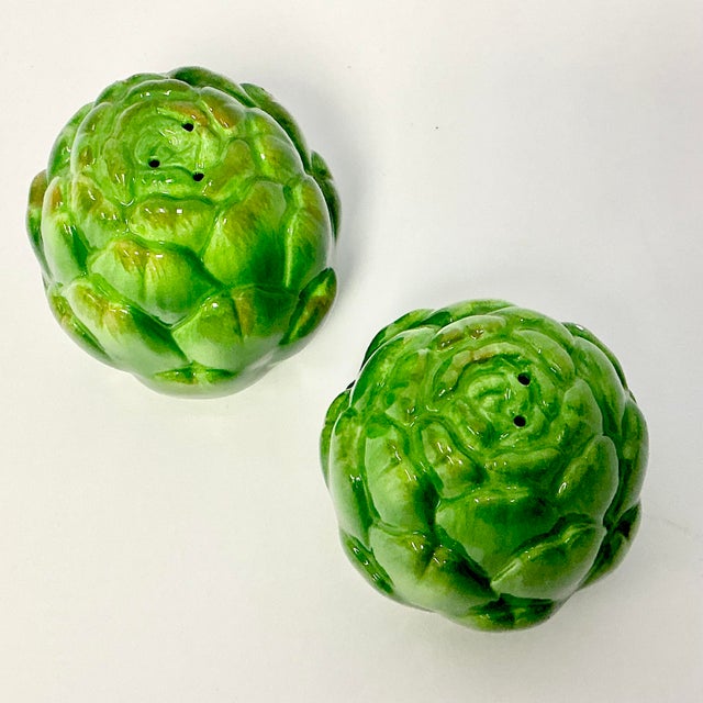 1980s Vintage Boho Chic Trompe L’Oeil Artichoke Salt & Pepper Shakers - A Pair. For Sale - Image 6 of 10