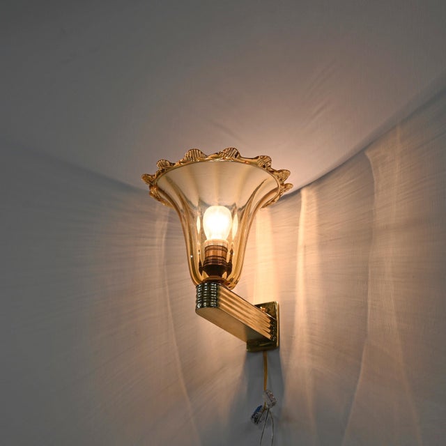 Murano Glass and Brass Flower Sconces by Barovier, Italy, 1940s, Set of 2 For Sale - Image 4 of 16