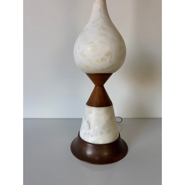 1960s 1960’s Italian Mid-Century Modern Walnut and White Marble Table Lamp With Brass Base For Sale - Image 5 of 12