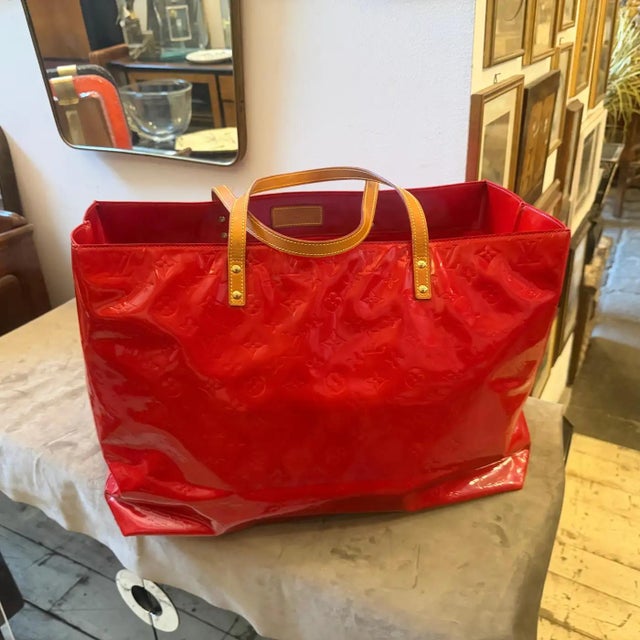 1999 Louis Vuitton Red Vernis Patent Leather Reade Gm Huge Tote-Bag For Sale - Image 12 of 16