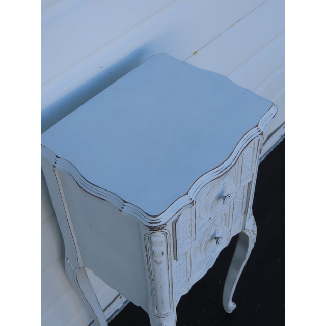 Early 20th Century French Early 1900s Shabby Chic Distressed Painted Nightstand Side End Table 6401 For Sale - Image 5 of 11