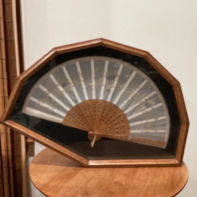 Antique French Victorian Hand Painted Hand Lace Fan Glass Frame 19th Century For Sale - Image 13 of 13