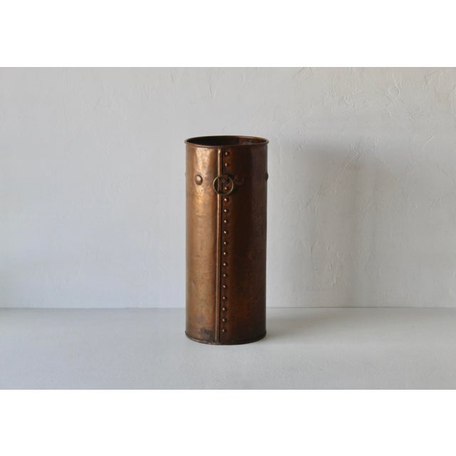 American Arts and Crafts Style Riveted Cylindrical Copper Umbrella Stand Brass Hoop Handles Vintage For Sale - Image 13 of 14