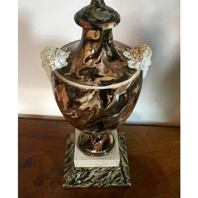 Ceramic 18th Century Wedgwood & Bentley Creamware Agateware Urn With Bacchus Head Handles Table Lamp For Sale - Image 7 of 11