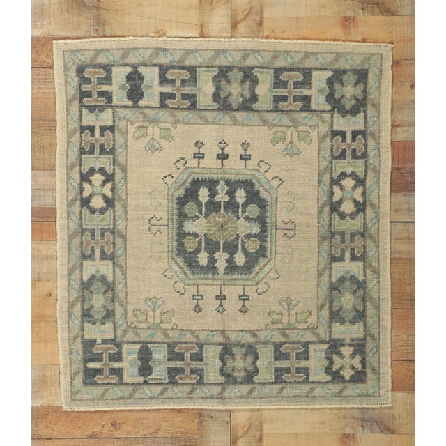 Light Gray Turkish Oushak Square Accent Rug, 03'06 X 03'10 For Sale - Image 8 of 9