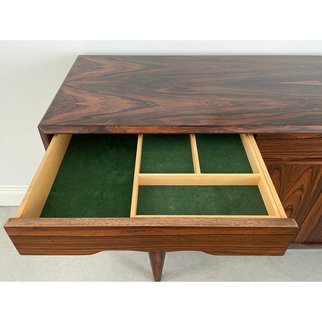 Danish Modern Rosewood Credenza Sideboard 1960s For Sale In Miami - Image 6 of 8