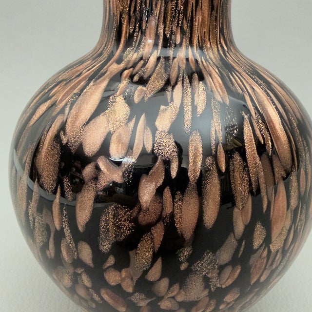 Black Modern Black Murano Glass Vase with Aventurine by V. Nason, 1970s For Sale - Image 8 of 11