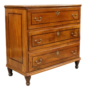 Antique Italian Chest of Drawers in Walnut