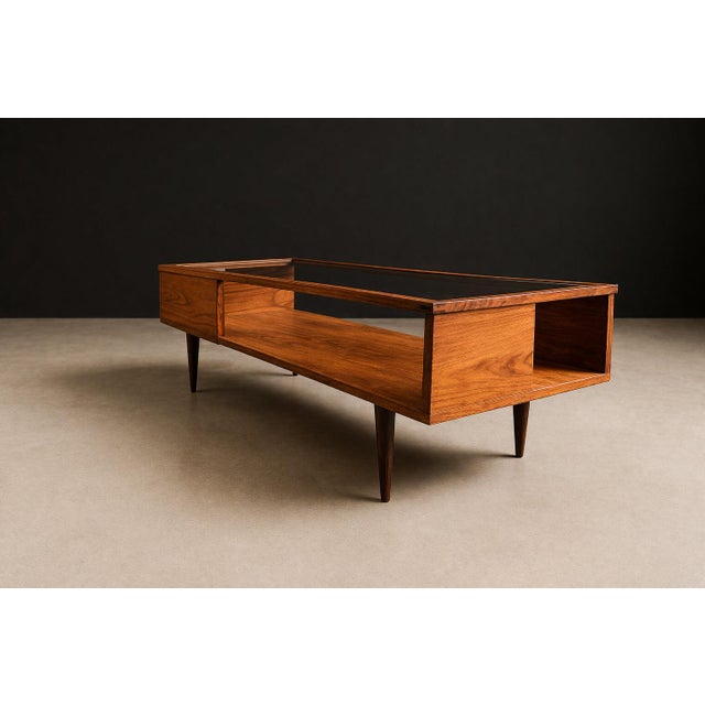 Carlo Hauner Caviuna Wood & Glass Display Coffee Table, Brazil, 1950s For Sale - Image 9 of 15