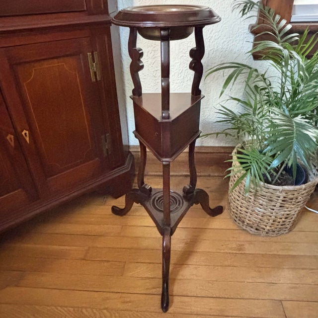Brown Mid 20th Century Queen Anne Mahogany Pedestal Plant Stand For Sale - Image 8 of 10
