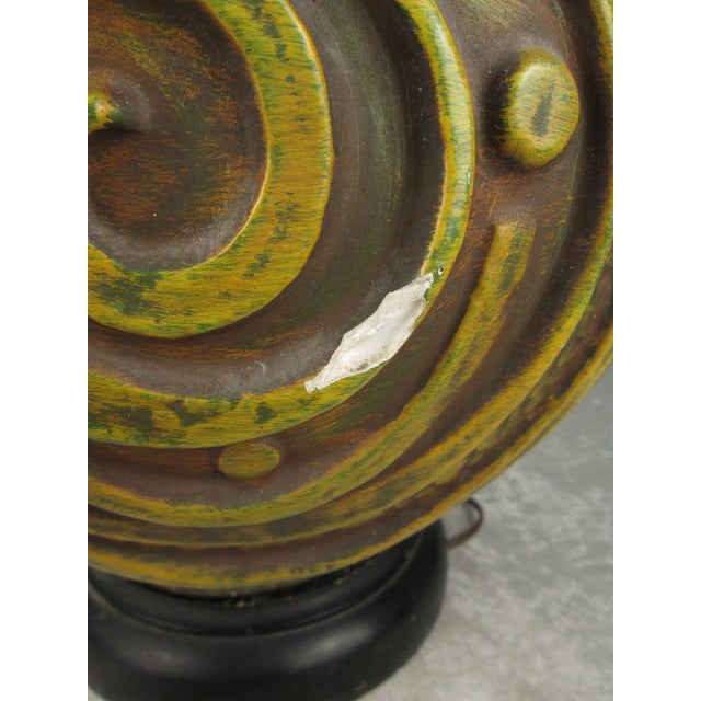 Mid-Century Modern Chalkware Green Yellow Spiral Table Lamp For Sale - Image 11 of 12