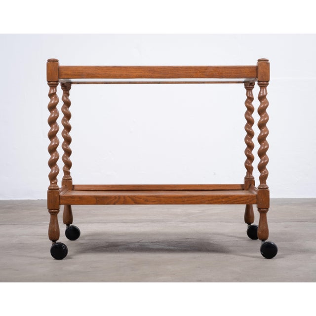 English Tea Bar Cart in Oak with Twisted Legs and Glass Top, 1950s For Sale - Image 3 of 8