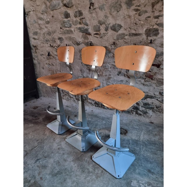 Mid-Century Modern Industrial Swivel Workshop Chairs in Wood and Metal, 1970s, Set of 3 For Sale - Image 9 of 18