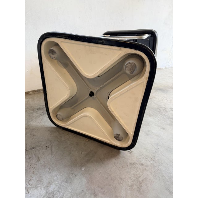 Birillo Bar Stools by Joe Colombo for Zanotta, Italy, 1971, Set of 3 For Sale - Image 10 of 11
