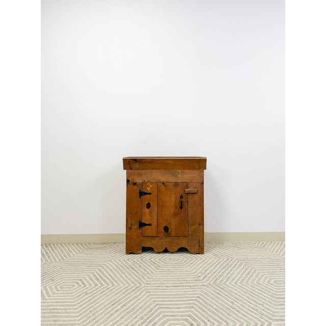 This wonderfully characterful primitive rustic planter box is a charming and completely unique vintage farmhouse find....