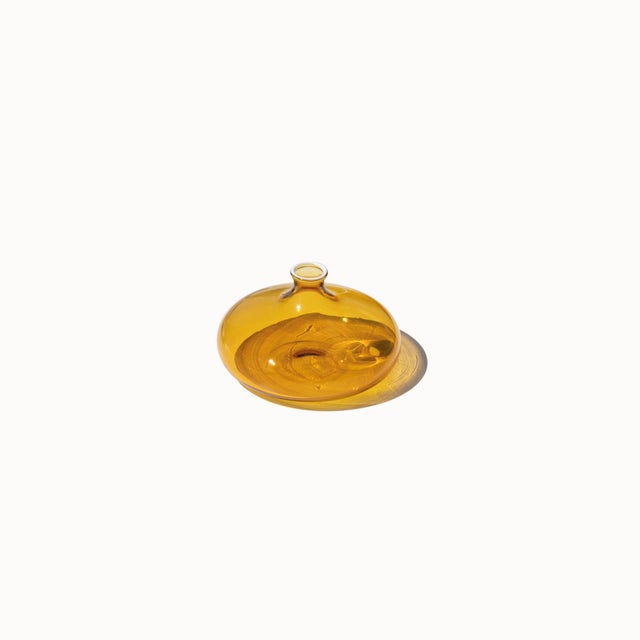 Contemporary Un Fiore Vase 19 - Golden Yellow For Sale - Image 3 of 6