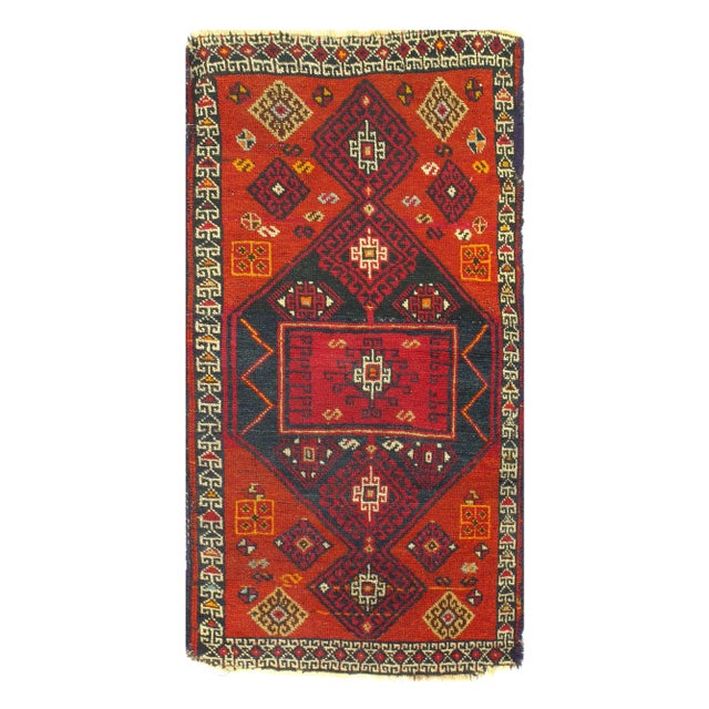 1940s Semi-Vintage Persian Shiraz Qashqai Rug - 1′8" × 3′ For Sale - Image 4 of 4