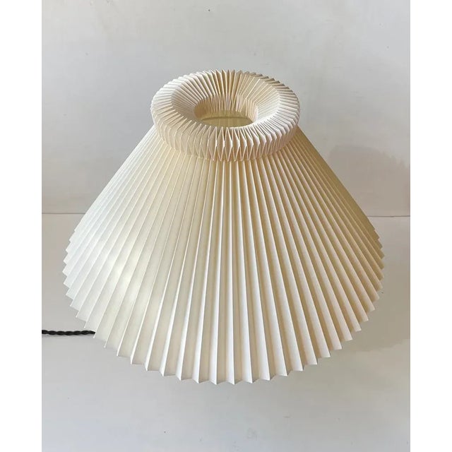 Metal Vintage Danish Table Lamp in Brass by Kaare Klint for Le Klint, 1950s For Sale - Image 7 of 10