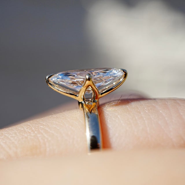 Contemporary Kai One-of-a-Kind Vela 2ct Moval Lab Grown Diamond Ring in 14k Yellow Gold, Size 5 For Sale - Image 3 of 8