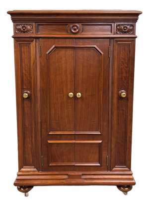 Antique Victor Victrola Orthophonic Floral Carved Walnut Credenza Cabinet