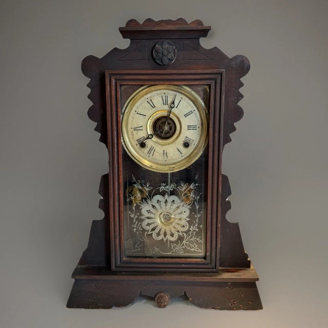 Up for sale is an antique parlor mantel clock. This clock was made during the late 19th century by the Russell & Jones...