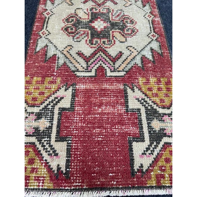 Contemporary Turkish Yastik Rug 1'5" x 3' For Sale - Image 3 of 5
