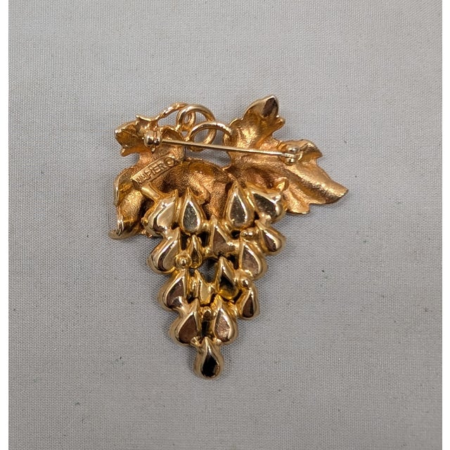 Vintage 1960s Signed Napier Goldtone Faux-Amethyst Grape Cluster Brooch For Sale In Philadelphia - Image 6 of 6