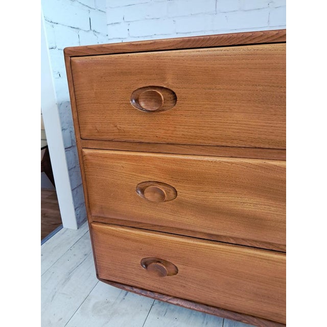 Mid-Century Modern Windsor Chest of Drawers in Elm, 1960s For Sale - Image 17 of 18