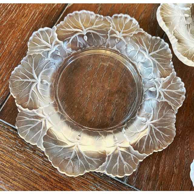 Transparent Antique Lalique France Crystal Honfleur Geranium Set of Four Bowls 6"Diameter C1940s For Sale - Image 8 of 10
