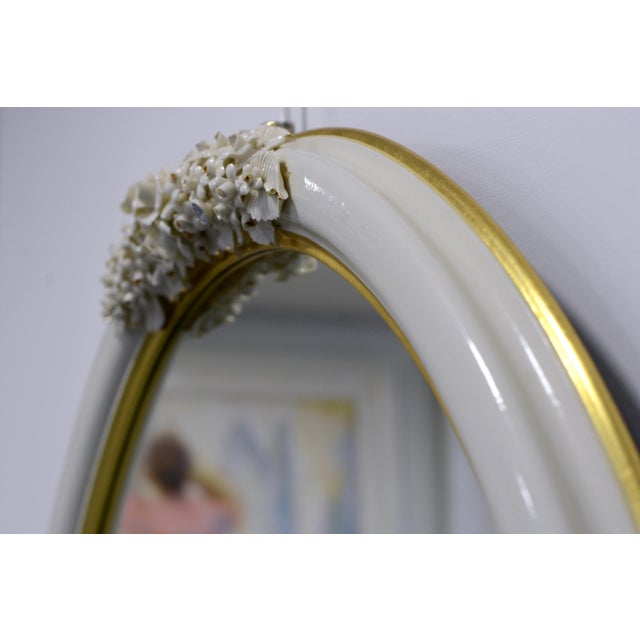 Italian Capodimonte Floral Mirror with White Porcelain Roses and Gilt Wood Frame from Giulio Tucci, 1970s For Sale - Image 4 of 10