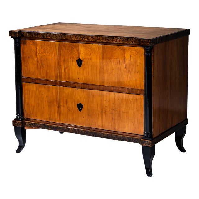 Biedermeier Chest of Drawers with Burl Veneer, Southern Germany, 1820 For Sale