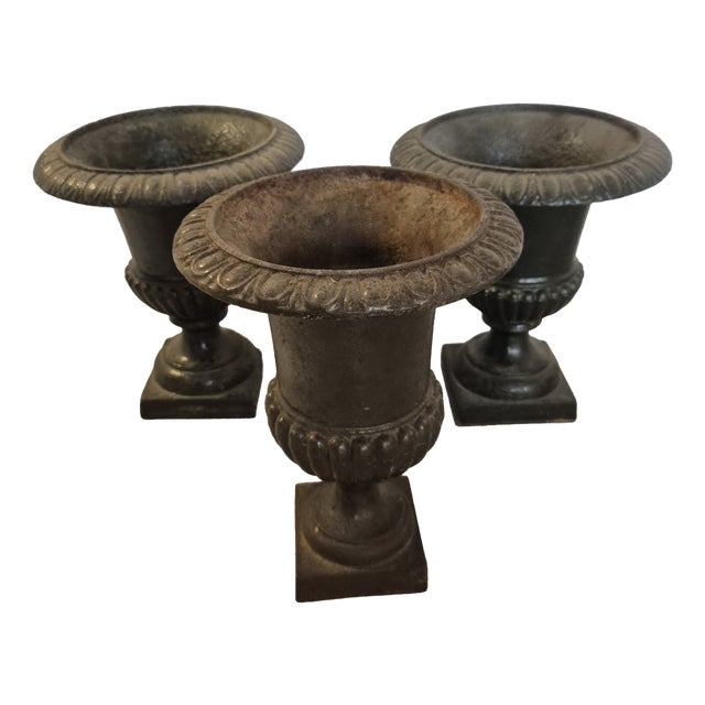 Medici Cast Iron Vases, 1900, Set of 3 For Sale