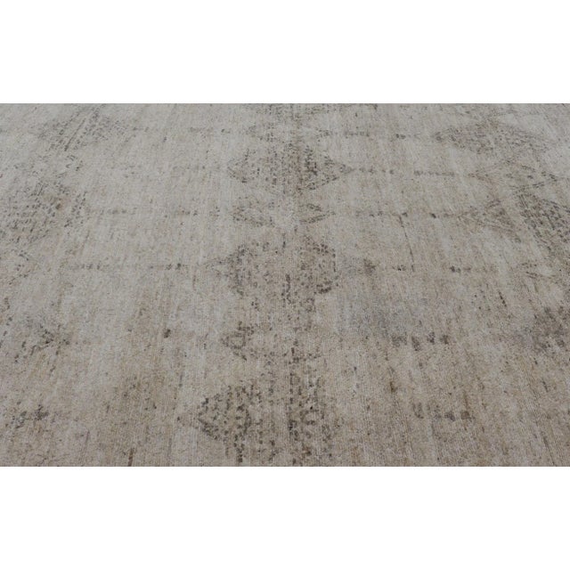 Textile Indian Modern Large Area Rug in All Neutral Tones and Moroccan Style Diamonds For Sale - Image 7 of 11