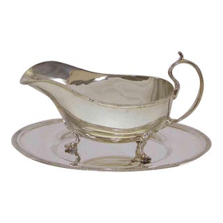 1970’s Vintage/New Silver Sauce/Gravy Boat & Saucer With Acanthus Leaves Applied Border For Sale
